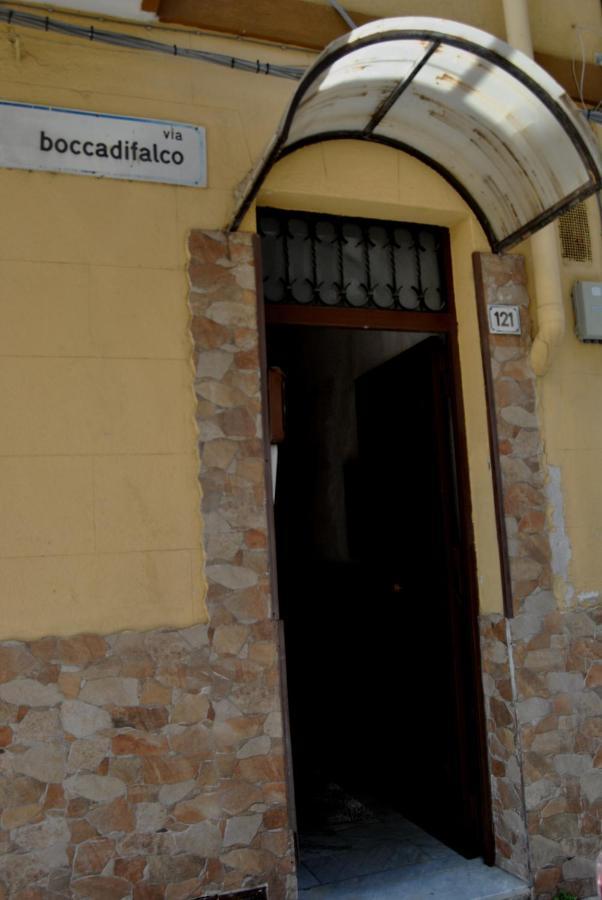 In Piazza Casavacanze Palermo Luaran gambar