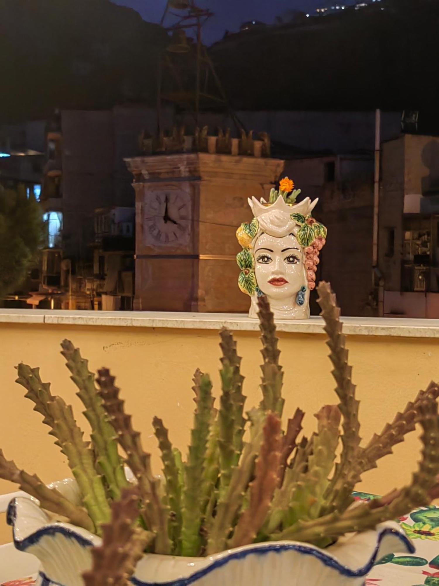 In Piazza Casavacanze Palermo Luaran gambar